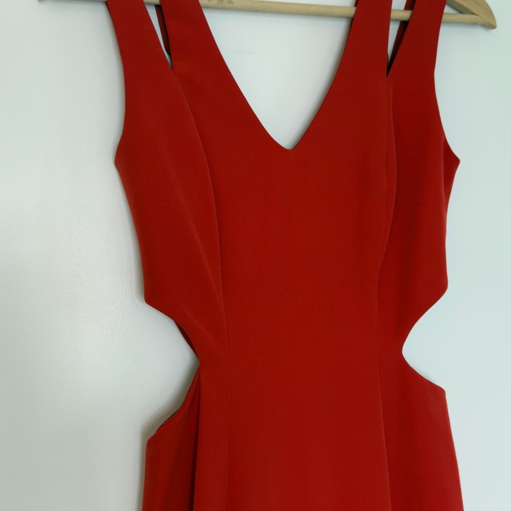 JAYGODFREY Scarlet Backless Gown - Picture 5 of 10
